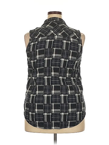 Rock & Republic Sleeveless Button-Down Shirt (view 2)