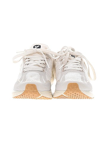 VEJA Sneakers (view 2)