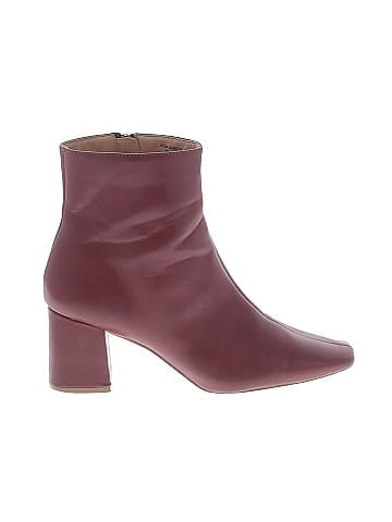 Journee Collection Ankle Boots (view 1)
