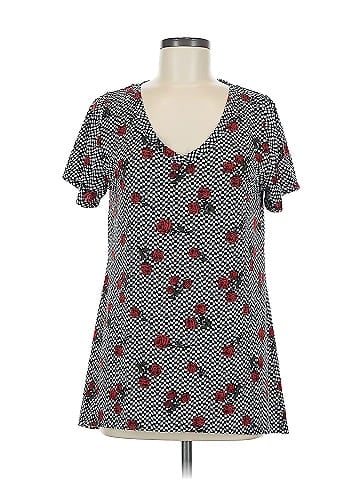 Lularoe Short Sleeve T-Shirt (view 1)