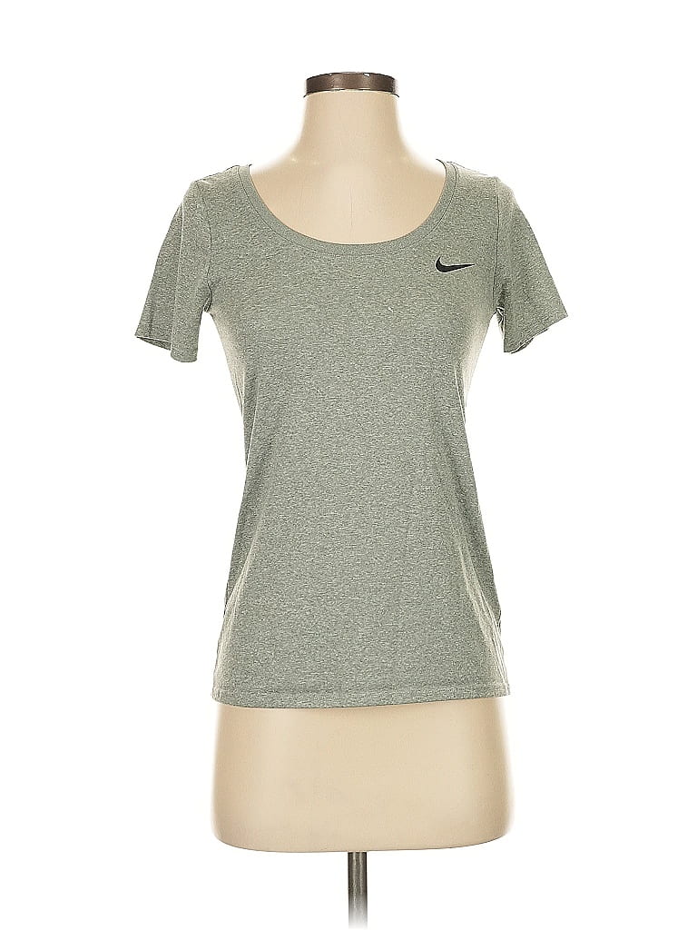 Pre-owned Nike Active T-shirt In Gray