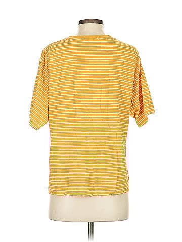 Brandy Melville Short Sleeve T-Shirt (view 2)