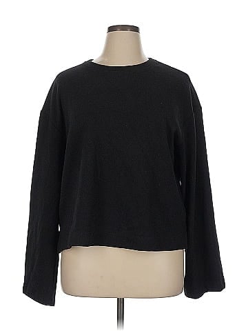 Old Navy Pullover Sweater (view 1)