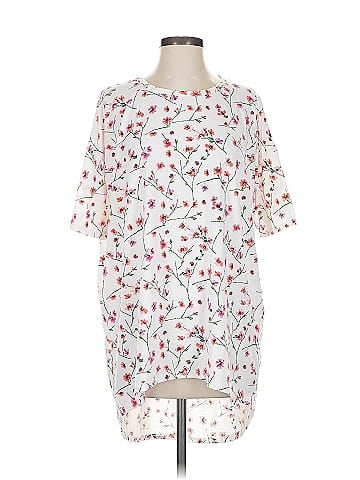 Lularoe Short Sleeve T-Shirt (view 1)