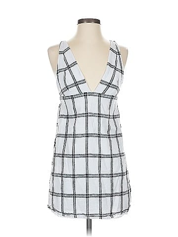 Urban Outfitters Casual Dress (view 1)