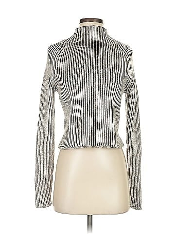 Lululemon Athletica Long Sleeve Top (view 1)