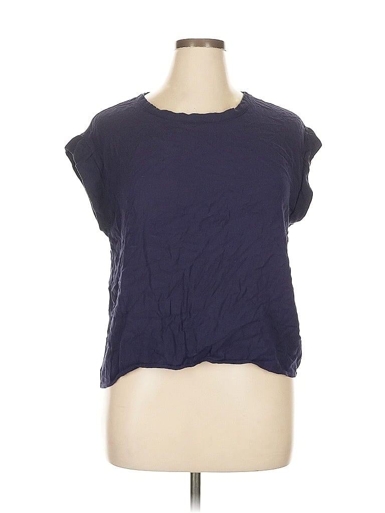 Click to view more detailed imagery on our partner's website Pre-owned Chaser Sleeveless T-shirt In Blue