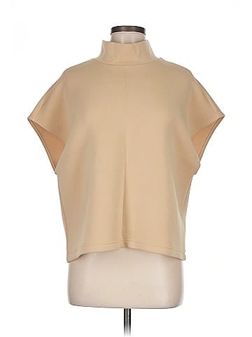Leze the label Poncho (view 1)