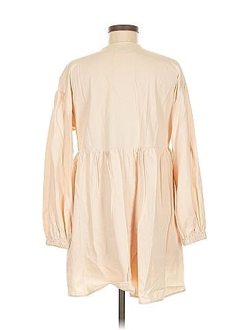 Urban Outfitters Casual Dress (view 2)