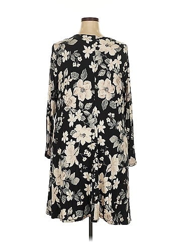 Old Navy Casual Dress (view 2)