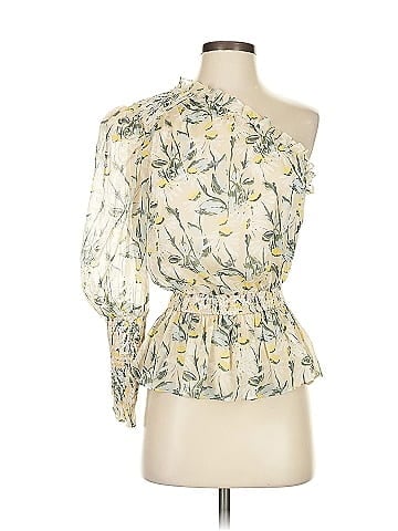 Elliatt 3/4 Sleeve Blouse (view 1)