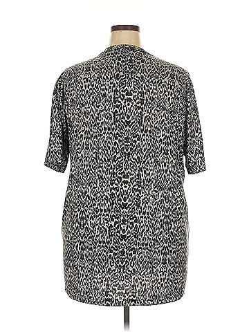 Lularoe Short Sleeve Blouse (view 2)