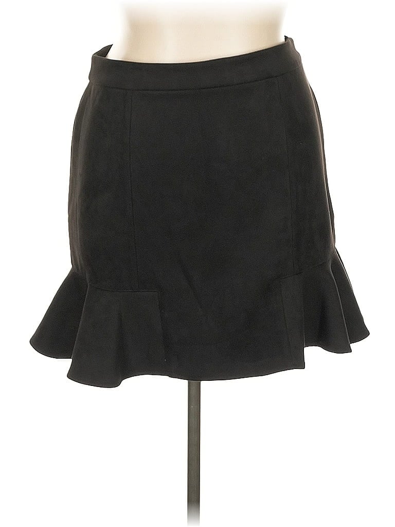 A Loves A Casual Skirt In Black