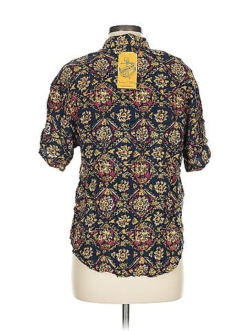 Laura & Jayne Graphic Print Short Sleeve Shirt (view 2)