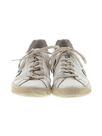 VEJA Sneakers (view 2)