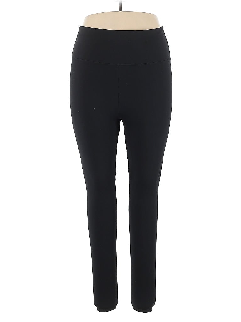 Click to view more detailed imagery on our partner's website Pre-owned Victoria's Secret Active Pants In Black