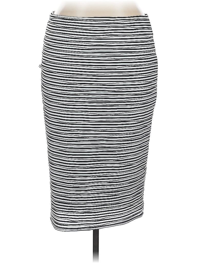 Pre-owned Vince Camuto Casual Skirt In Gray