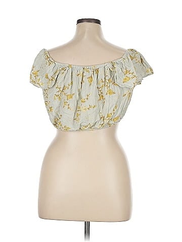 Xhilaration Short Sleeve Blouse (view 2)