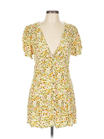 Urban Outfitters Casual Dress (view 1)