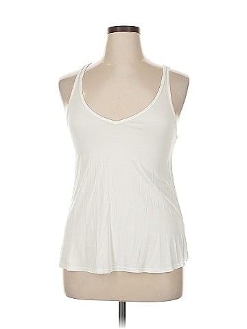 Feel The Piece Tank Top (view 1)