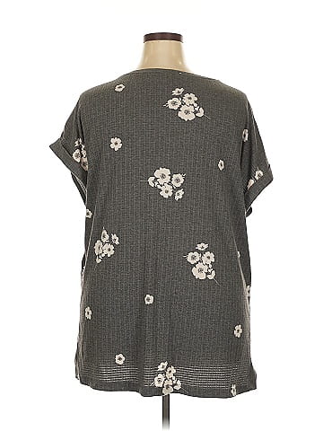 Lularoe Short Sleeve Top (view 2)