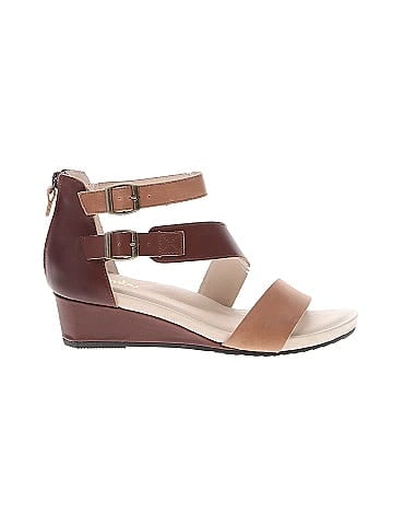 Jambu Wedges (view 1)