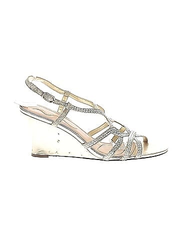Nina Wedges (view 1)