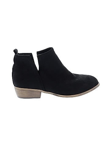 Journee Collection Ankle Boots (view 1)