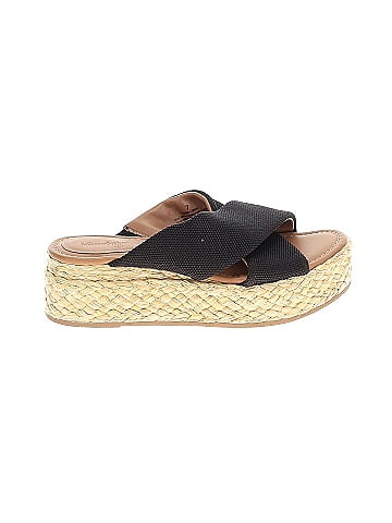 Universal Thread Sandals (view 1)