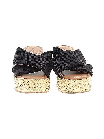 Universal Thread Sandals (view 2)