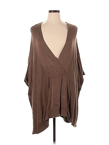 Marla Wynne Poncho (view 1)