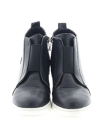 Journee Collection Sneakers (view 2)