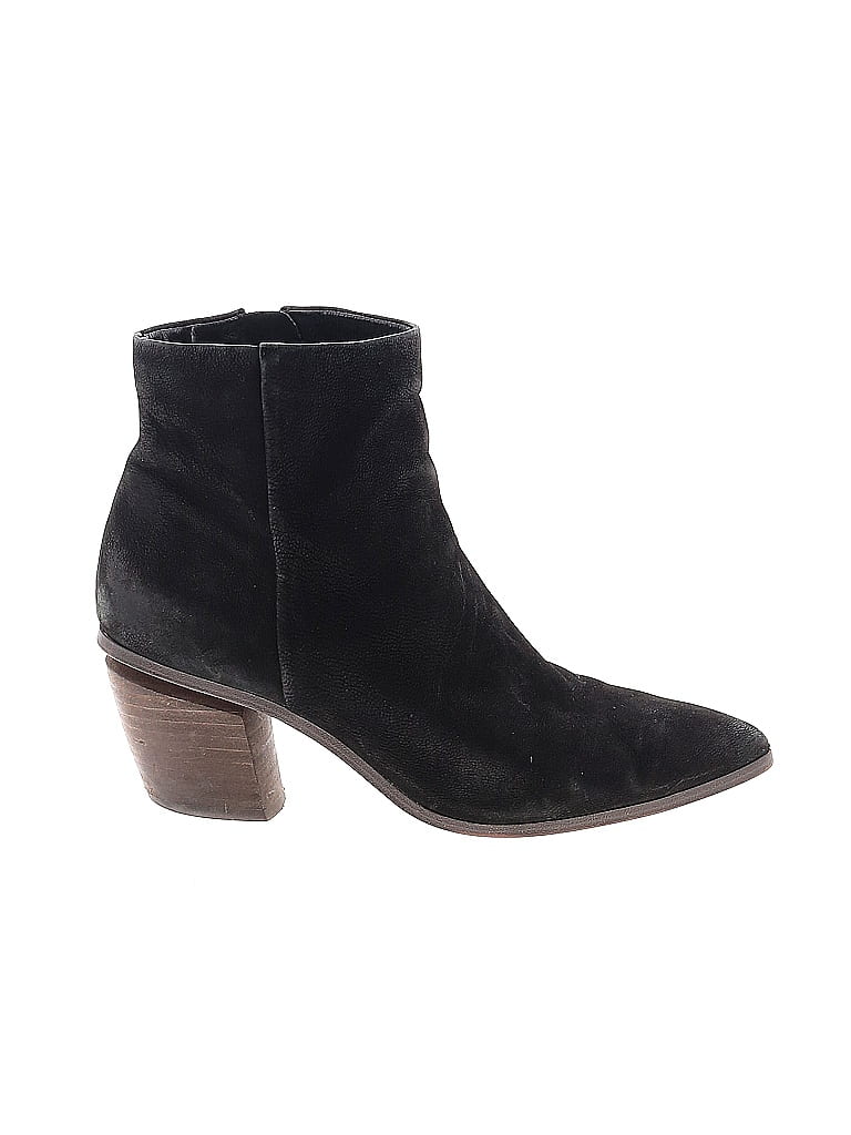 Pre-owned Vince Camuto Ankle Boots In Black