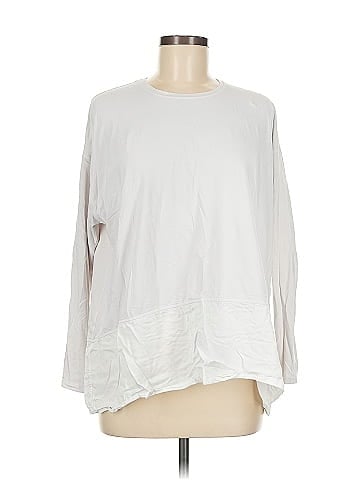 Lululemon Athletica 3/4 Sleeve T-Shirt (view 1)
