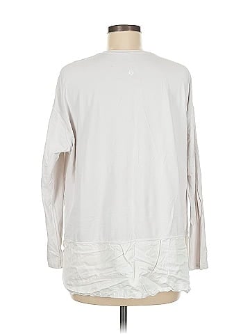 Lululemon Athletica 3/4 Sleeve T-Shirt (view 2)