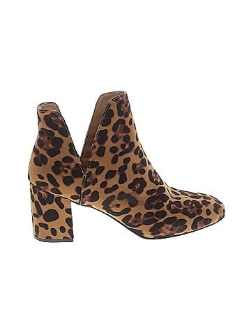 Journee Collection Ankle Boots (view 1)