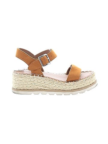 Universal Thread Sandals (view 1)
