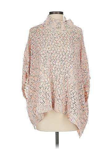 Akemi + Kin Poncho (view 1)
