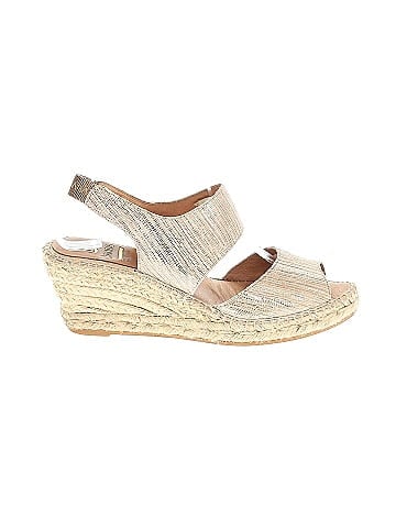 Kanna Wedges (view 1)