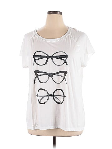 Liz Claiborne Short Sleeve T-Shirt (view 1)