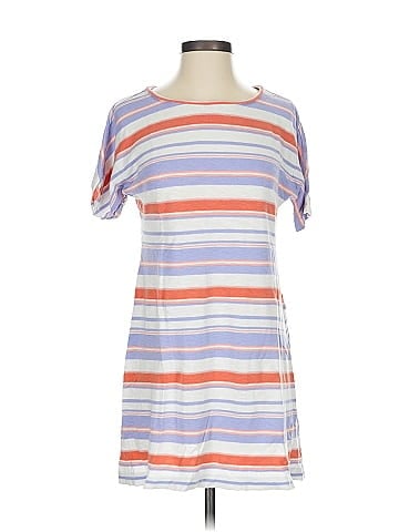 Ann Taylor LOFT Outlet Short Sleeve T-Shirt (view 1)