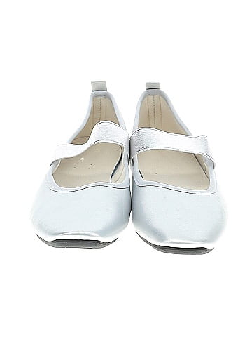 Unbranded Flats (view 2)