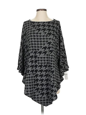 Soma Poncho (view 1)