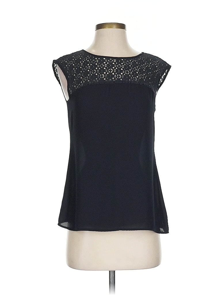 Pre-owned Banana Republic Sleeveless Blouse In Black