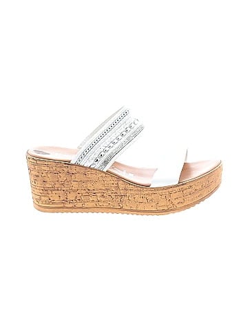 Toscanella Wedges (view 1)