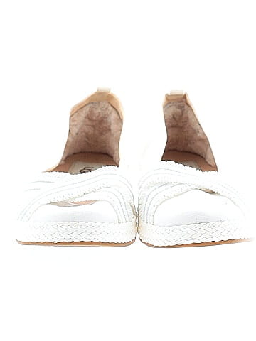 Ugg Flats (view 2)