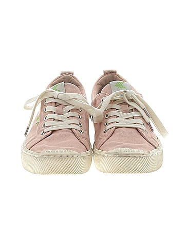 Cariuma Sneakers (view 2)