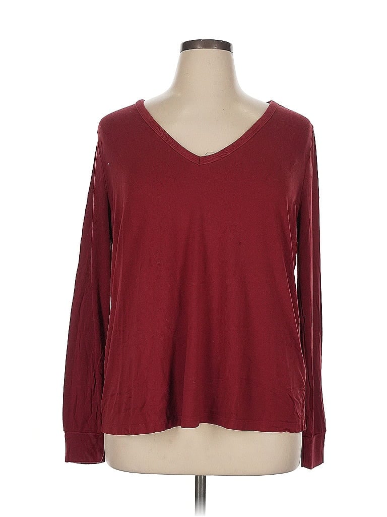 Click to view more detailed imagery on our partner's website Pre-owned Universal Standard For J.crew Long Sleeve T-shirt In Burgundy