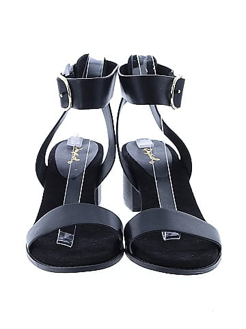 Qupid Sandals (view 2)