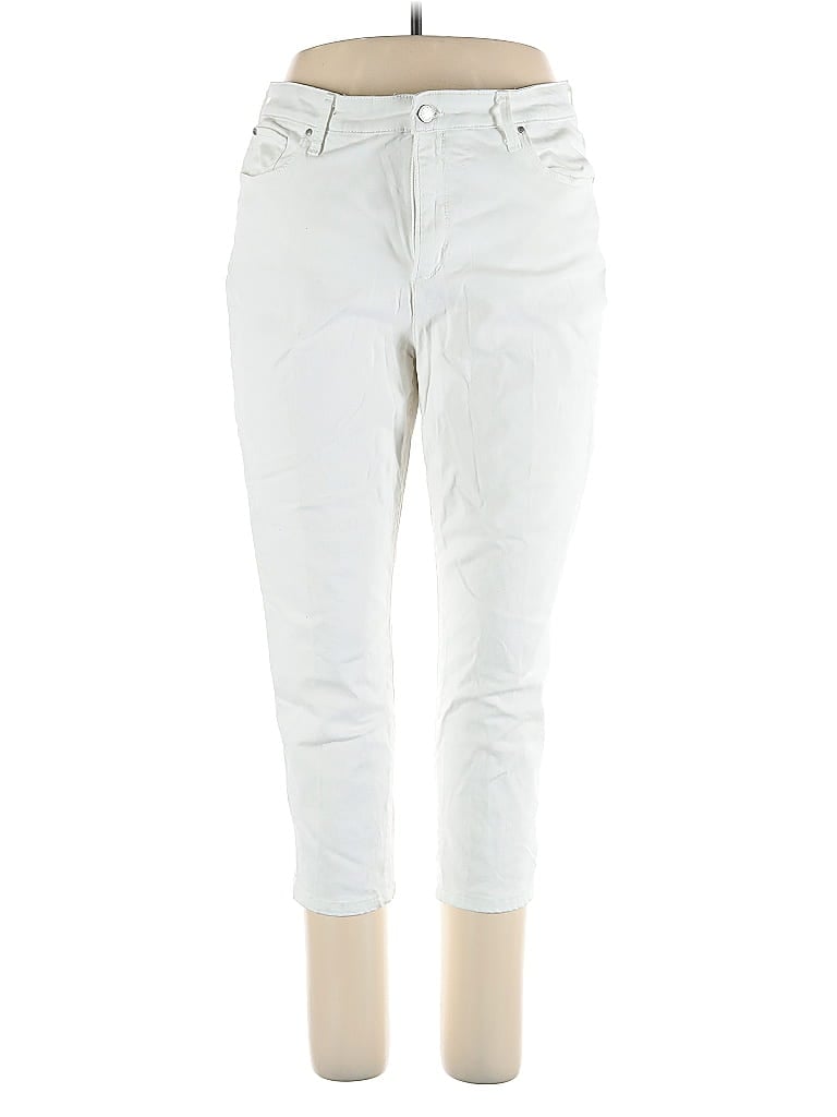 Click to view more detailed imagery on our partner's website Pre-owned Charter Club Jeans In White